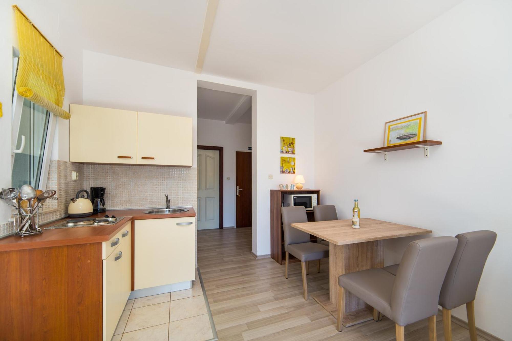 Apartments By The Sea Brist, Makarska - 11078 Room photo